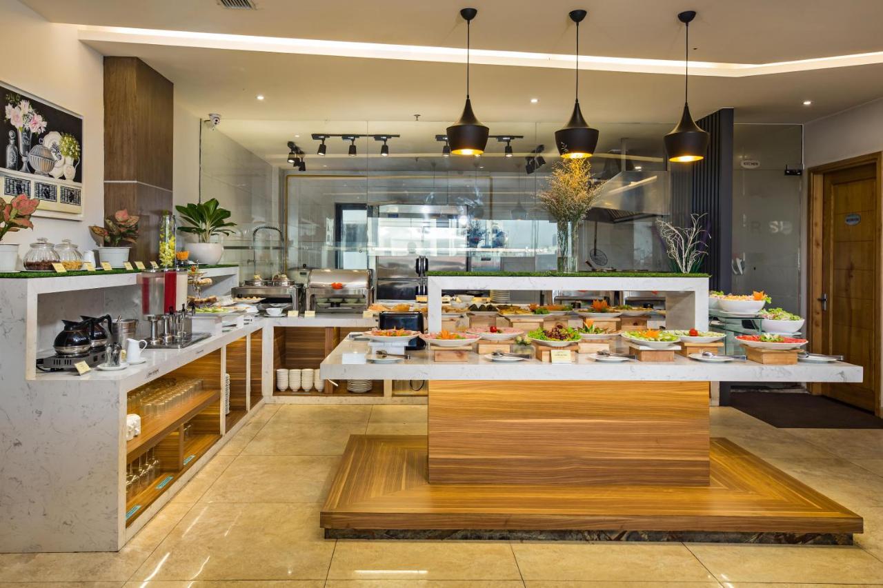 Bliss Luxury Hotel Da Nang Exterior foto